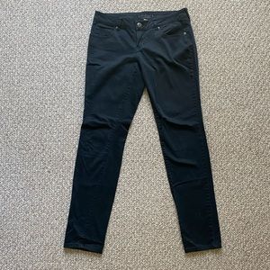 Black stretch skinny jeans